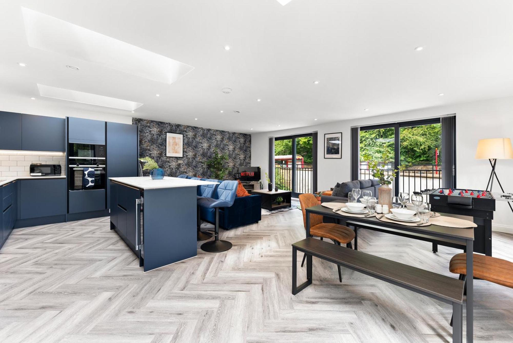Stylish Large Leeds Apartment - Parking Εξωτερικό φωτογραφία