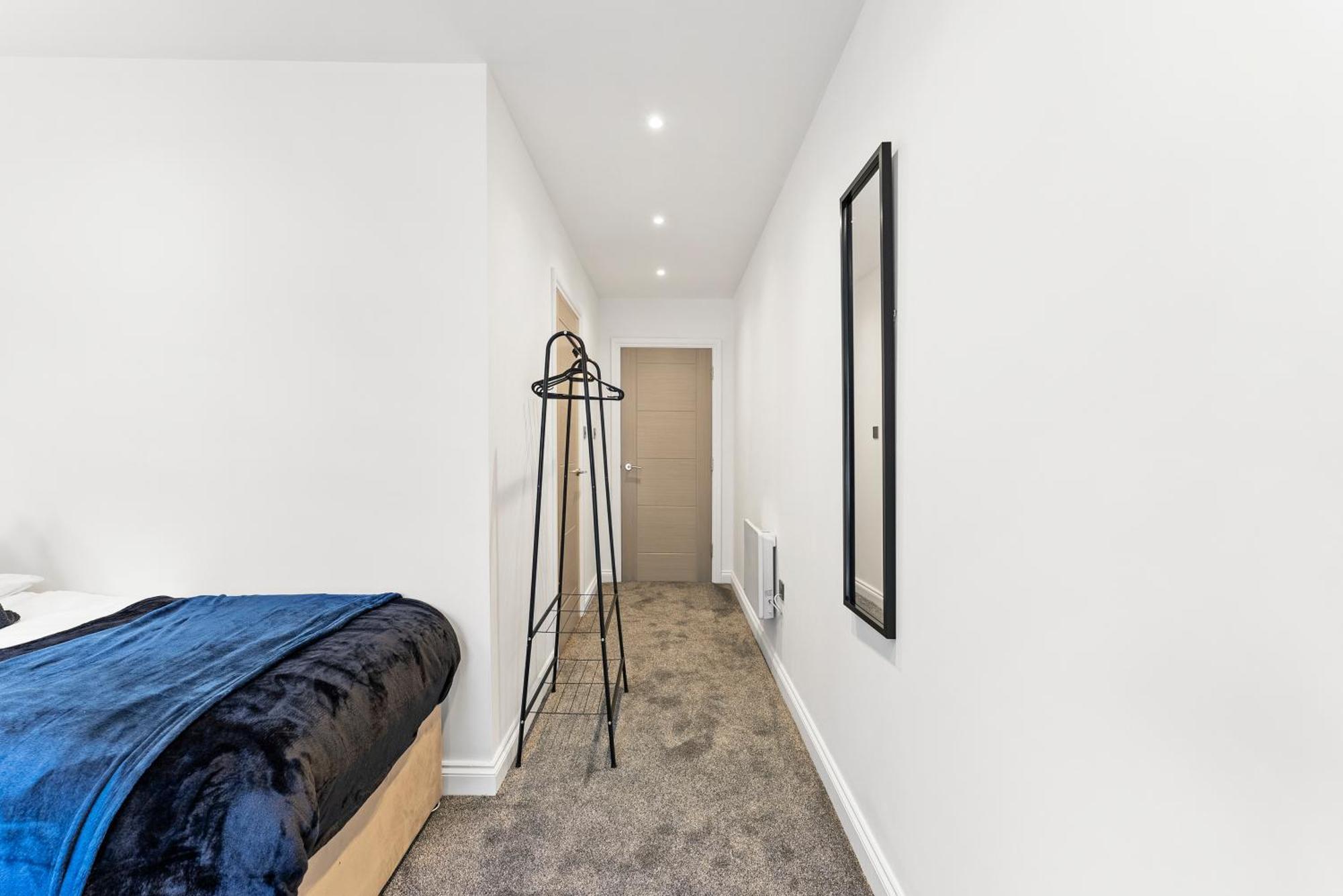 Stylish Large Leeds Apartment - Parking Εξωτερικό φωτογραφία