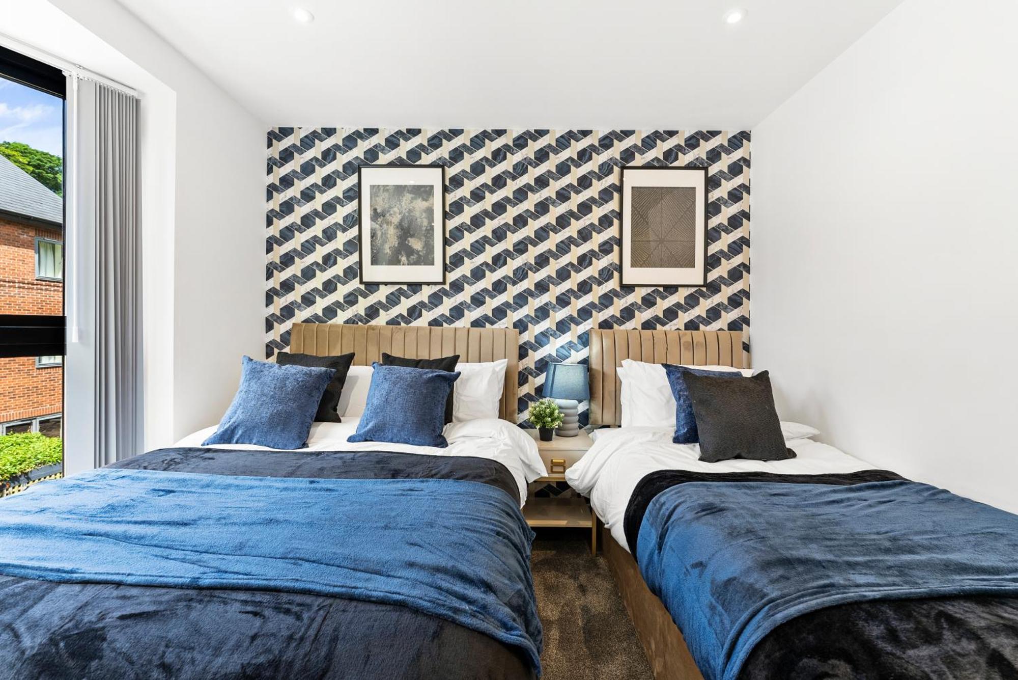Stylish Large Leeds Apartment - Parking Εξωτερικό φωτογραφία